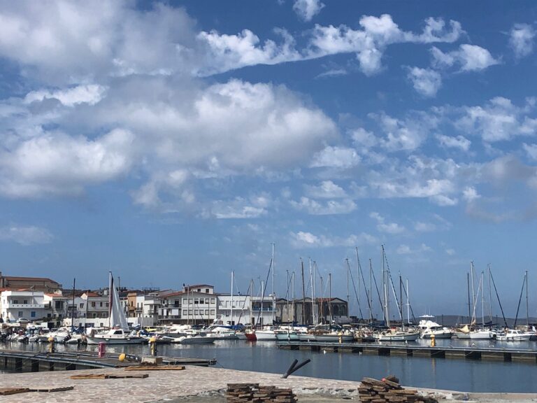 Eine mögliche erste Adresse: der Hafen von Calasetta auf der Insel Sant'Antioco